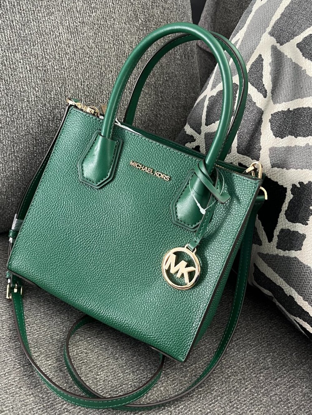 NWT Michael Kors Mercer MEDIUM Pebbled Leather Crossbody Bag JEWEL GREEN